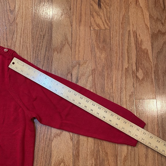 Women’s Red Owl Sweater Size 1x long sleeve the owl appears as if done by hand - Picture 4 of 16
